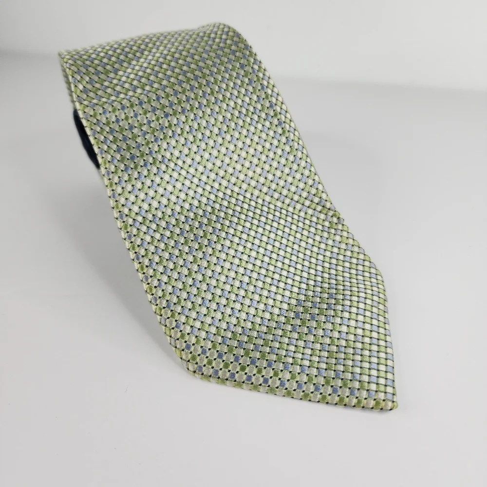 TOMMY HILFIGER Green Silk Tie.